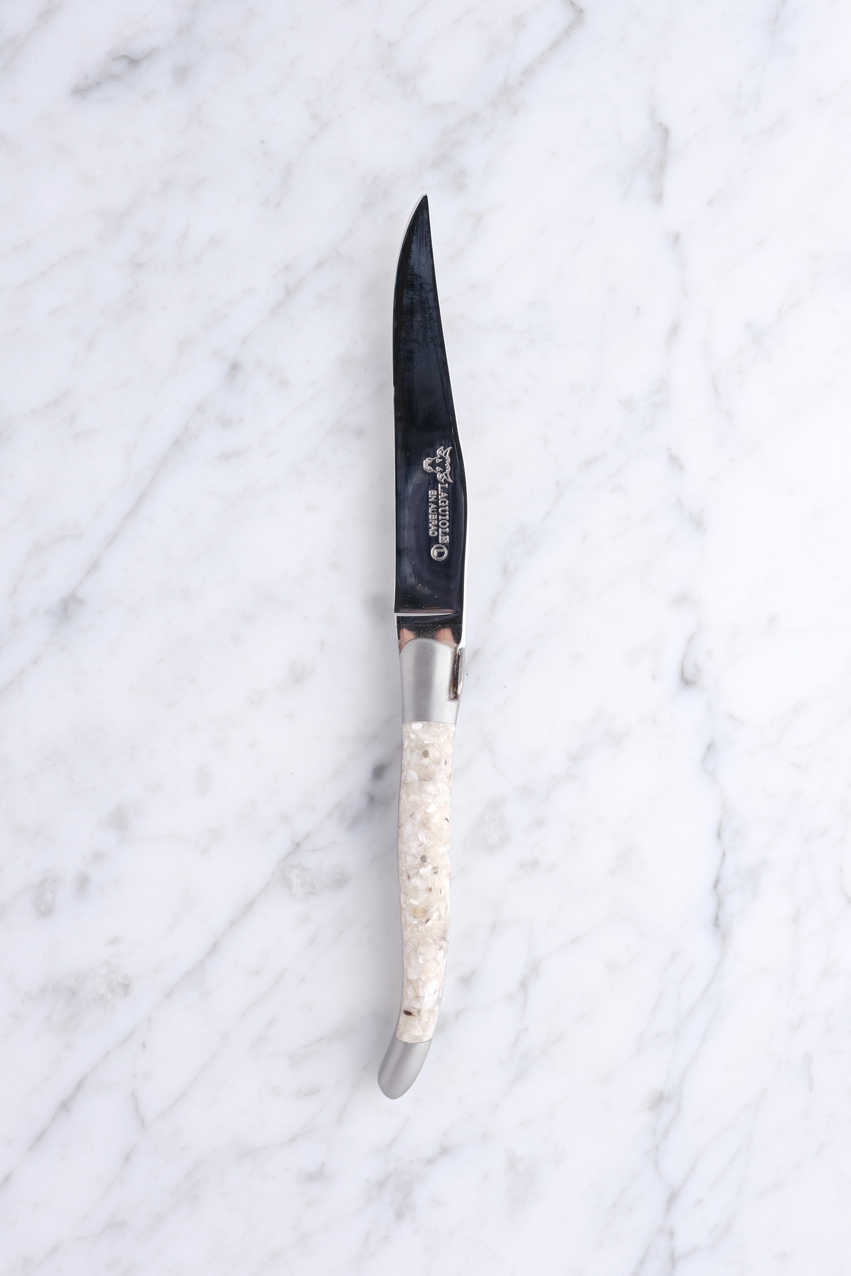 Steak knife - Oyster shells