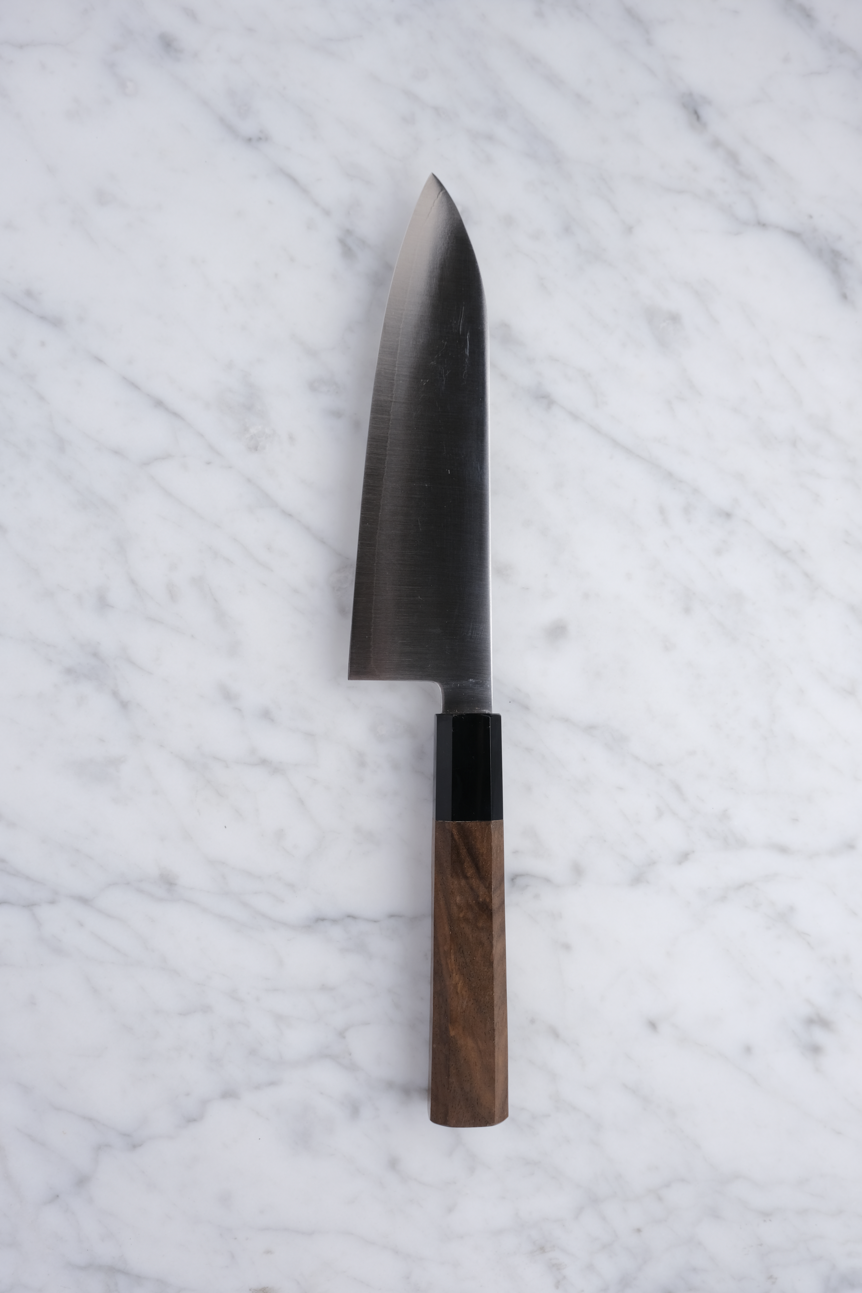 Hatsukokoro Hayabusa Ginsan 180mm Santoku