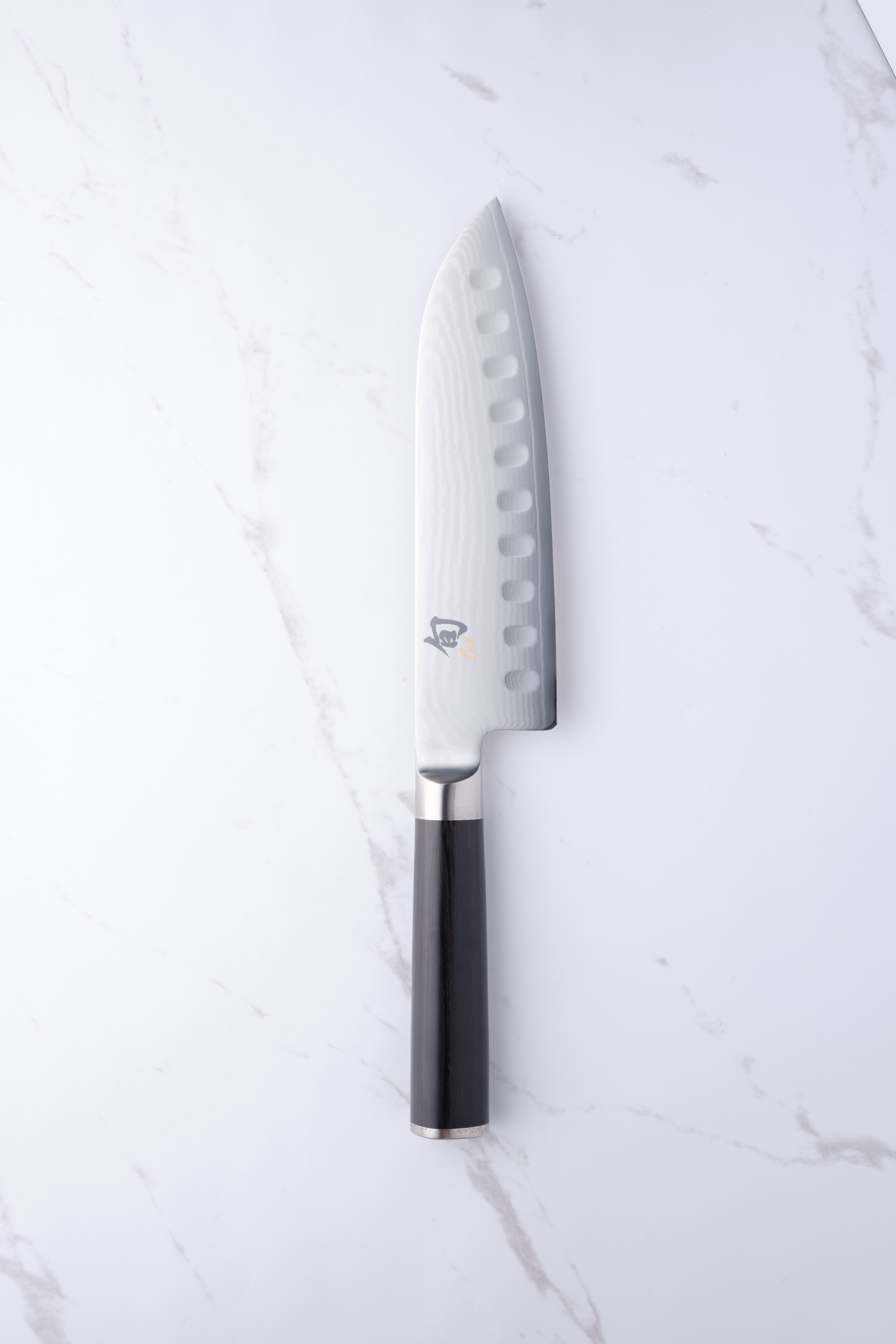 Shun Classic 180 mm Santoku mit Luftschneider