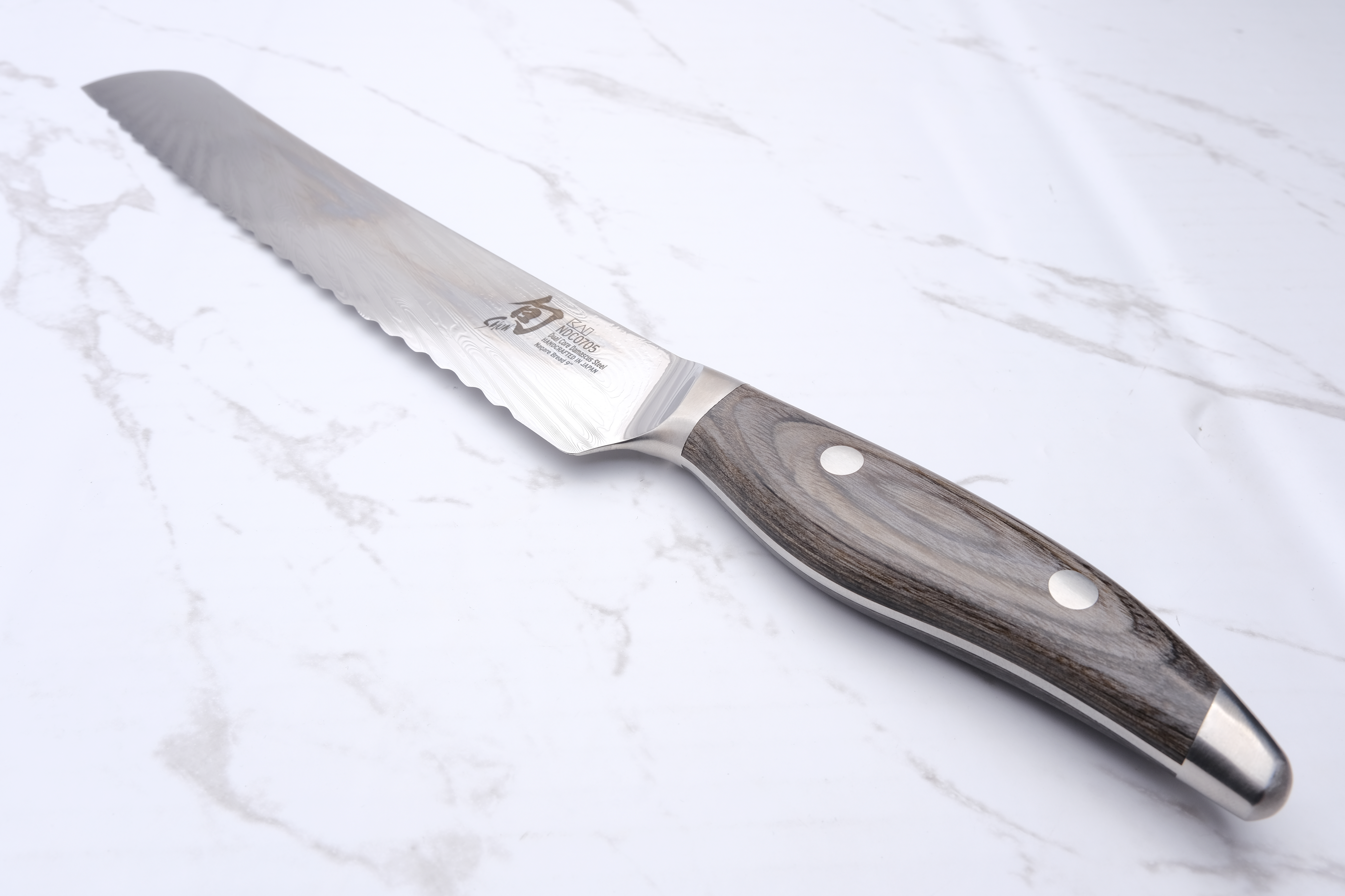 KAI Shun Nagare 23cm Bread Knife