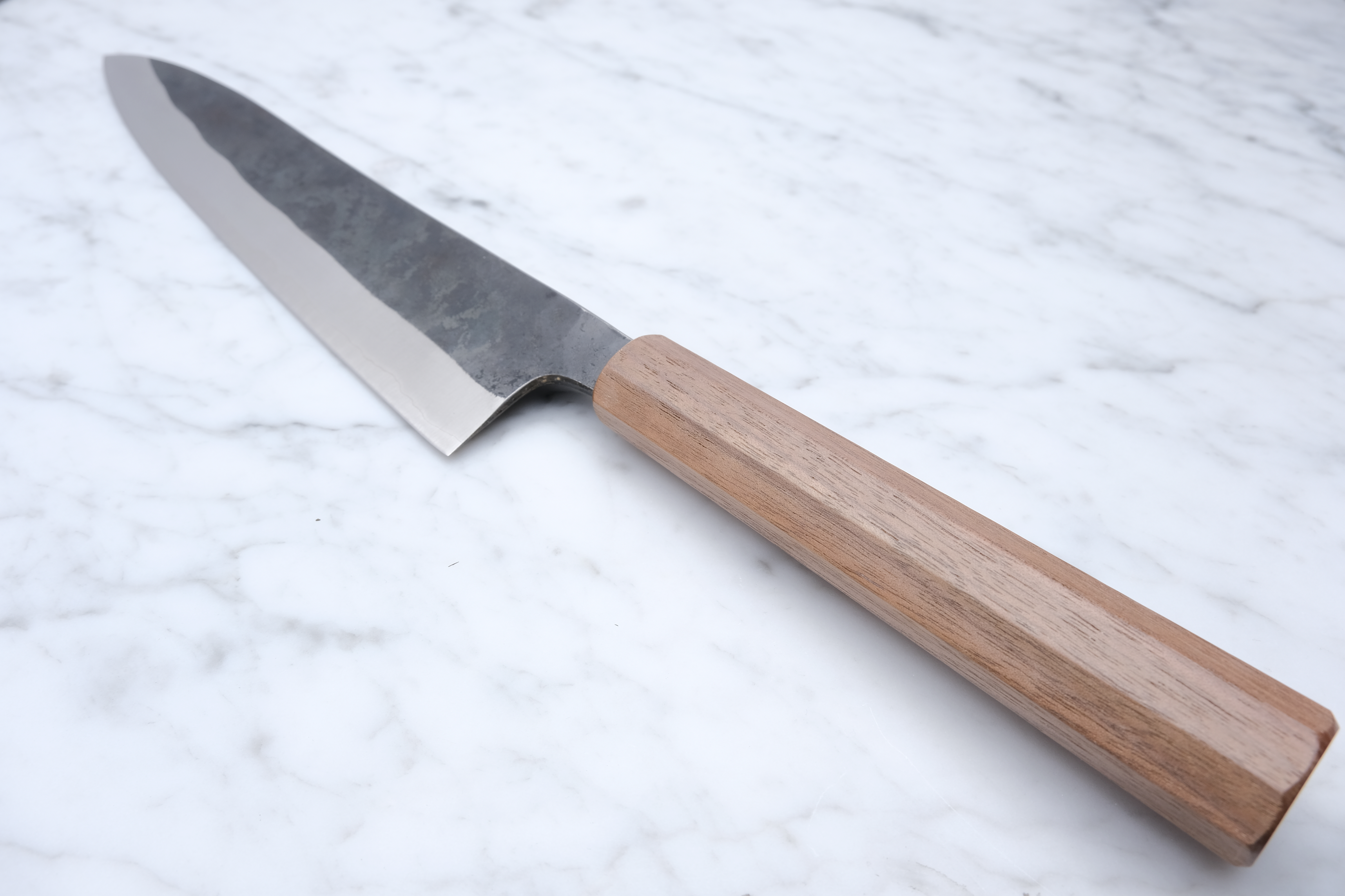 Foodgear Hamono 240 mm Gyuto – Blau 2 Edelstahl plattiert – Griff aus Walnussholz