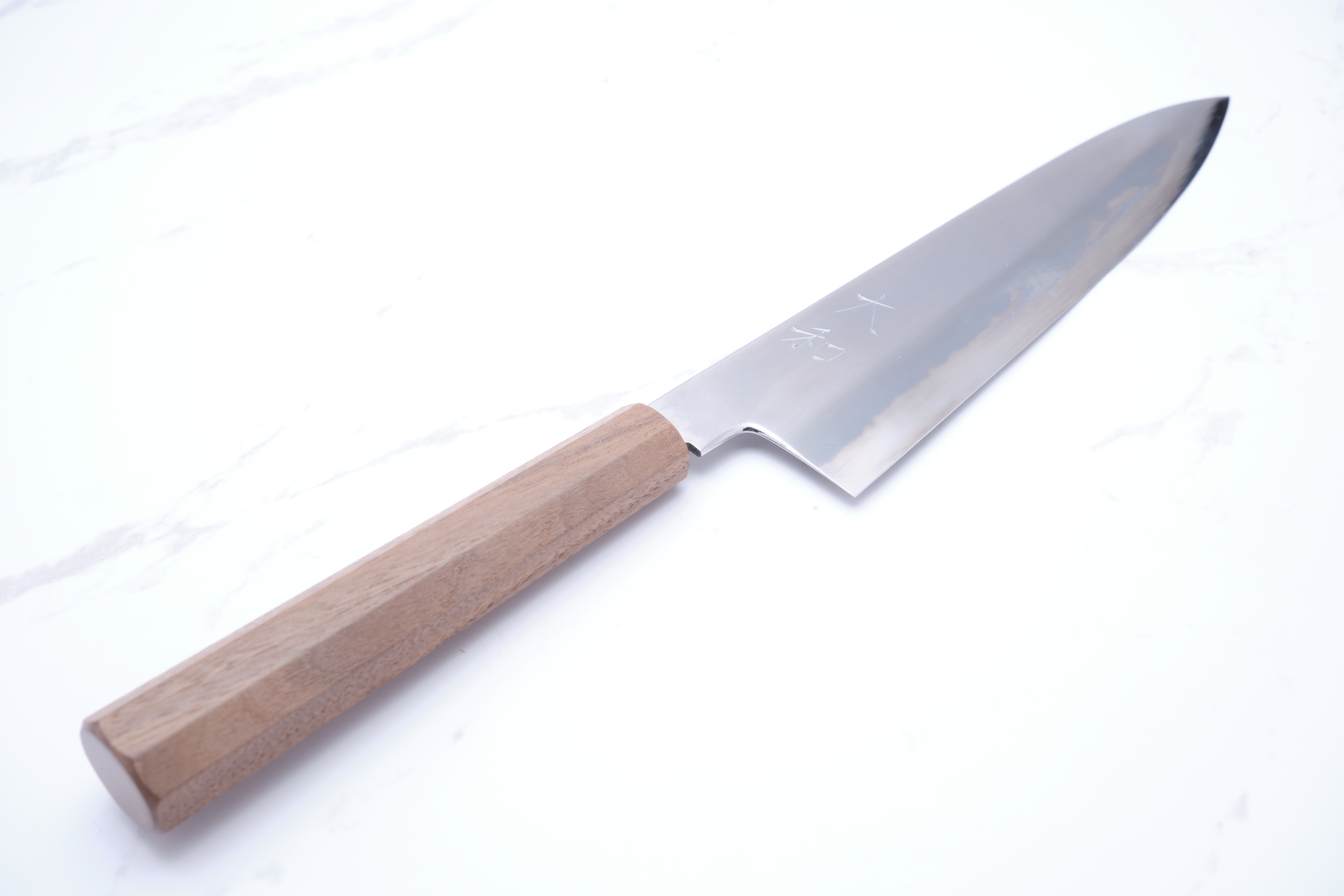 Yamato 'Kon-Gou' 210 mm Gyuto Weiß #2 – Walnuss