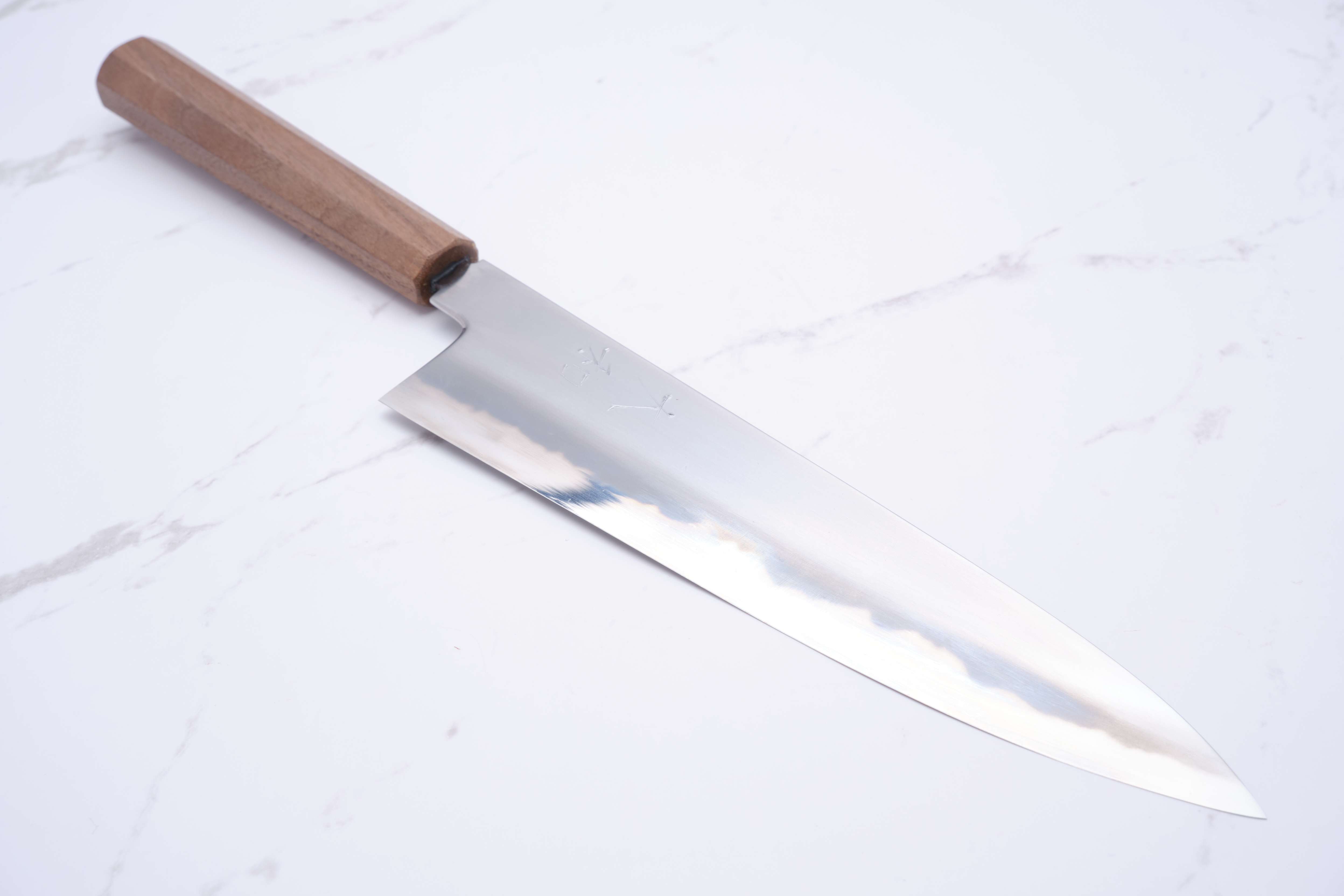 Yamato 'Kon-Gou' 210 mm Gyuto Weiß #2 – Walnuss