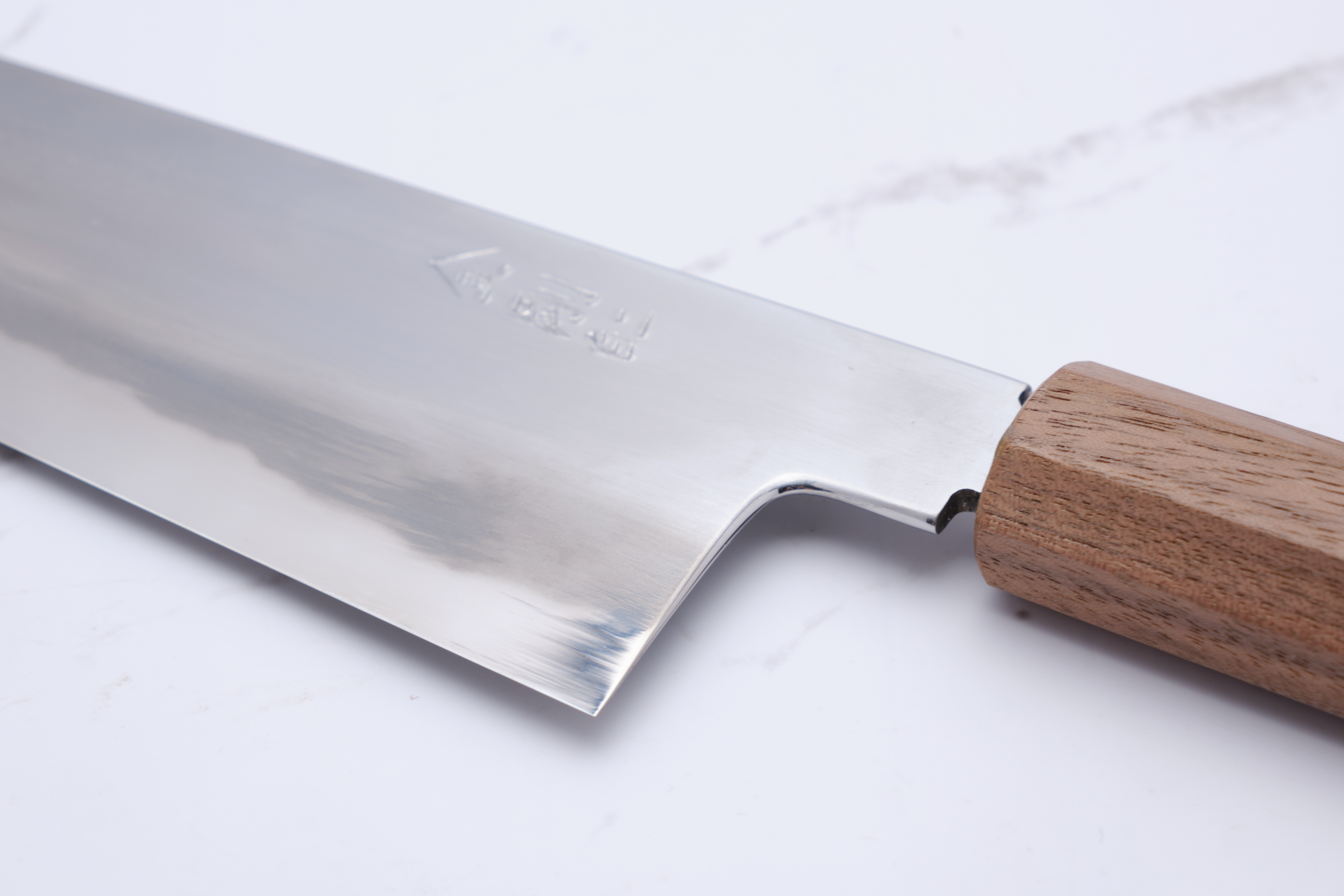 Yamato 'Kon-Gou' 210 mm Gyuto Weiß #2 – Walnuss