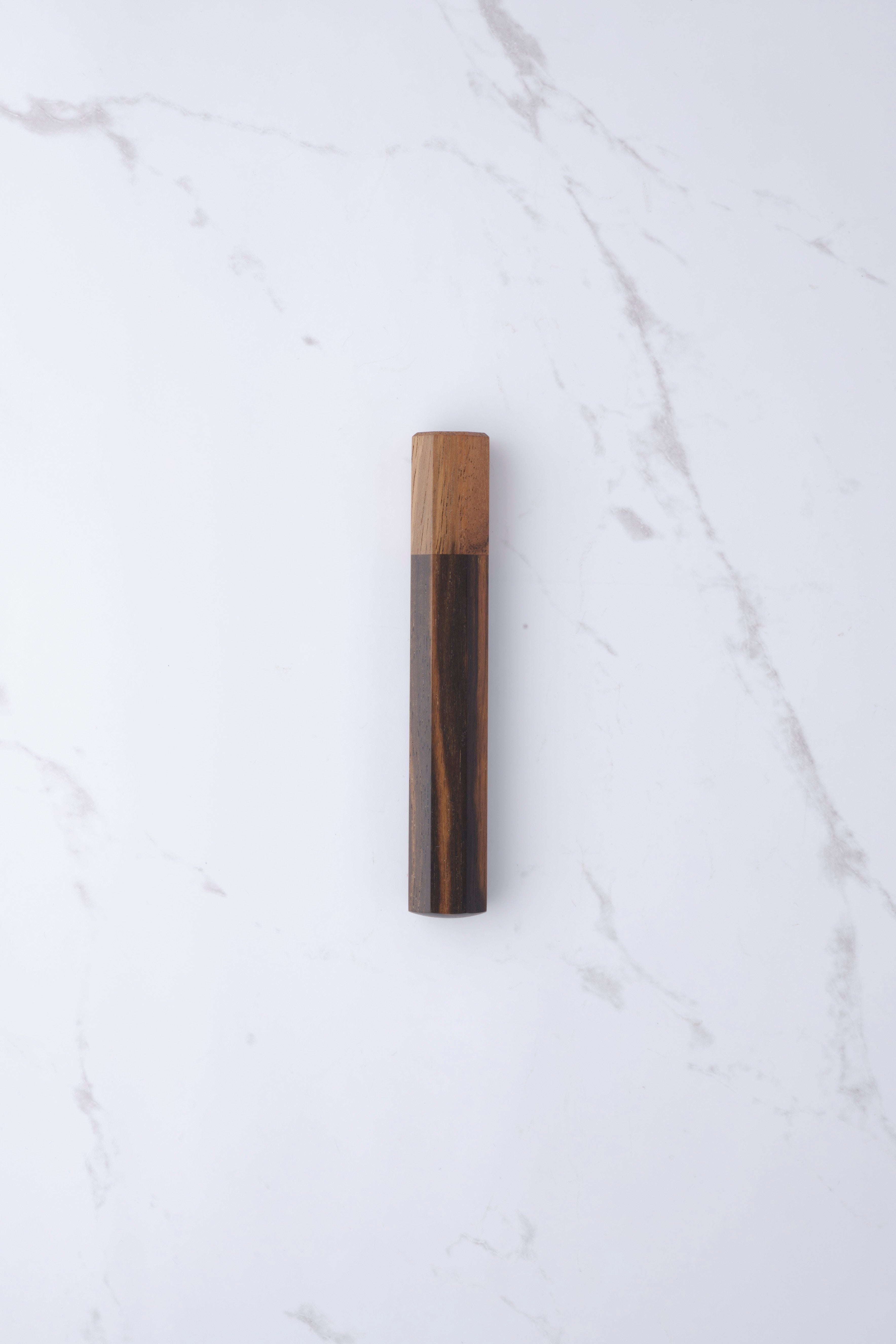 Khii Studios x Konosuke Ebenholz/Lorbeer-Griff – Klein