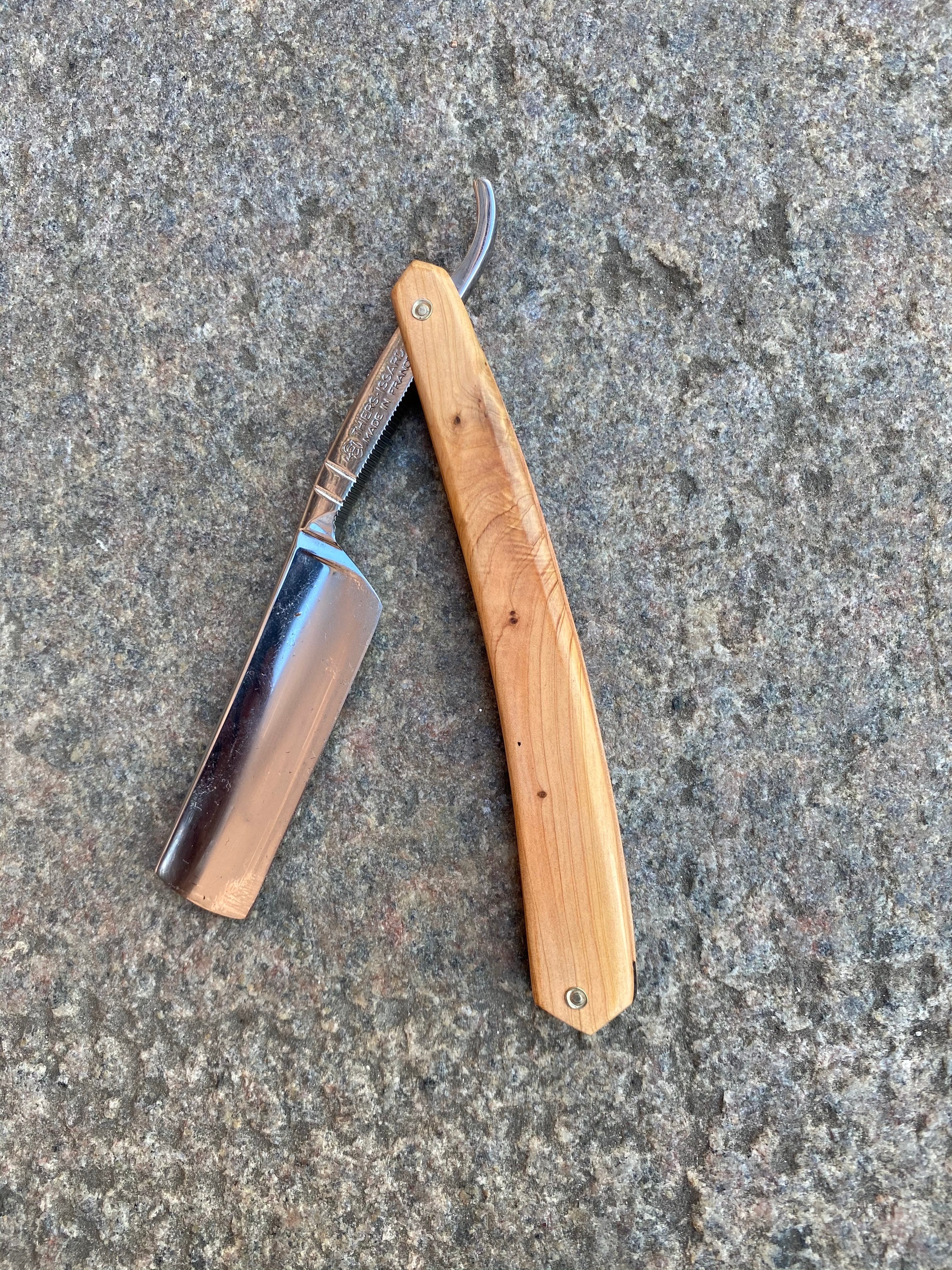 Thiers-Issard Rasiermesser – Wacholder – 6/8